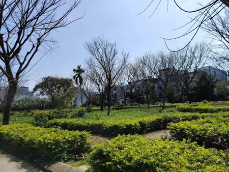 Bán lô đất 2 mặt tiền view công viên khu vip hòa xuân 2 mặt tiền phạm xuân ẩn