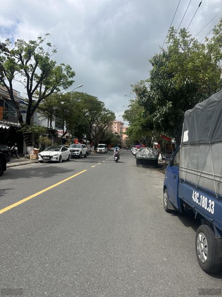 Bán nhà 2 tầng đường Khúc Hạo, Sơn Trà, gần đương Hồ Sĩ Tân. Vị trí kinh doanh sầm uất