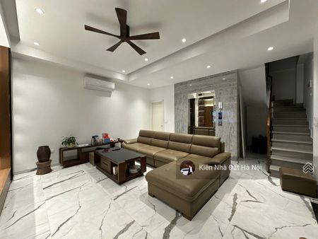 Siêu phẩm! Phố Cát Linh - 50m2 7 tầng thang máy - Nhà mới đẹp lô góc thoáng sáng - Hiếm nhà bán!