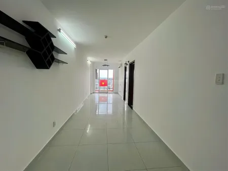 Cho thuê căn hộ 8x plus, 2pn 2wc, nhà trống, tầng trung, view thoáng. giá 7 tr/tháng
