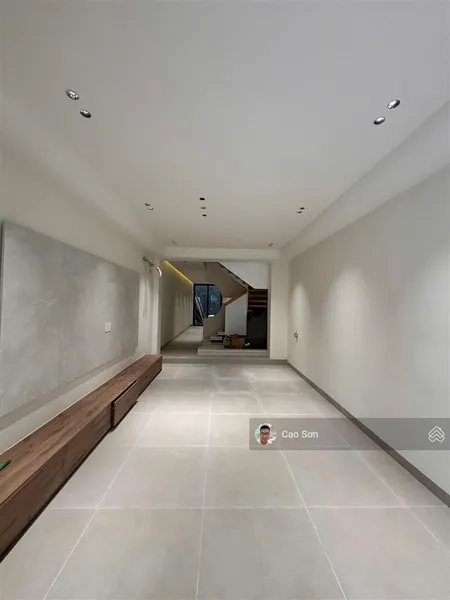 Bán nhà tuyến 2 văn cao, 72m2 4 tầng, đường rộng 12m, xây độc lập, ô tô đỗ cửa, giá chào 9,5 tỷ