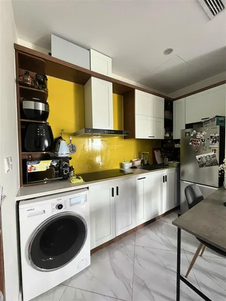 Bán chung cư làng quốc tế thăng long, dịch vọng, cầu giấy dt 70m2, có 2 ngủ giá 6,2 tỷ