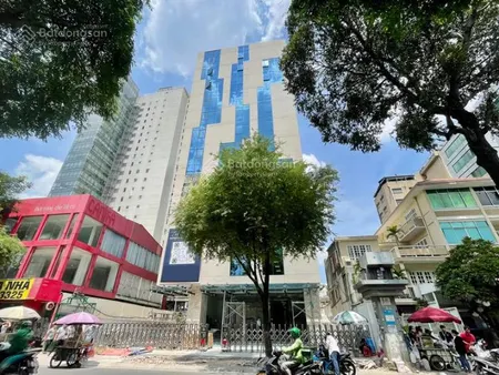 Cho thuê nhà mặt tiền hai bà trưng, quận 1. dt 20x50m, 1 hầm 1 trệt, 12 lầu. dtsd 13.000m2