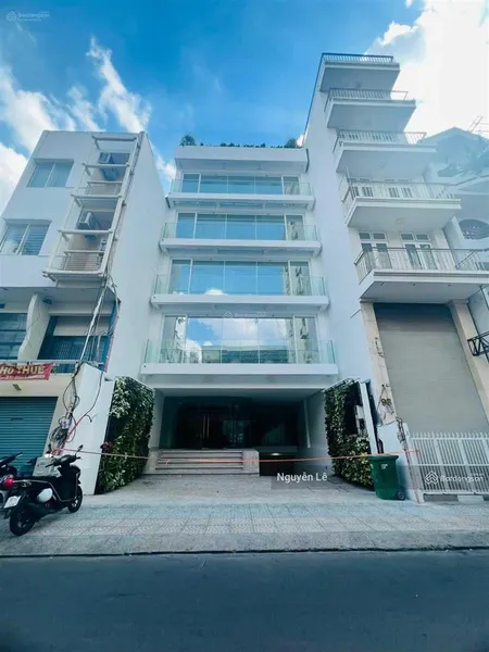 Chính chủ cần cho thuê toà nhà ngang 9m mặt tiền trung tâm quận 1 dtsd 500m2 giá 168tr