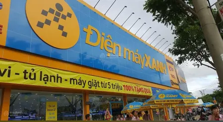 Cho thuê showroom mặt tiền nguyễn hữu thọ, ngang 105m, dt 3000m2, hệ thống pccc đầy đủ
