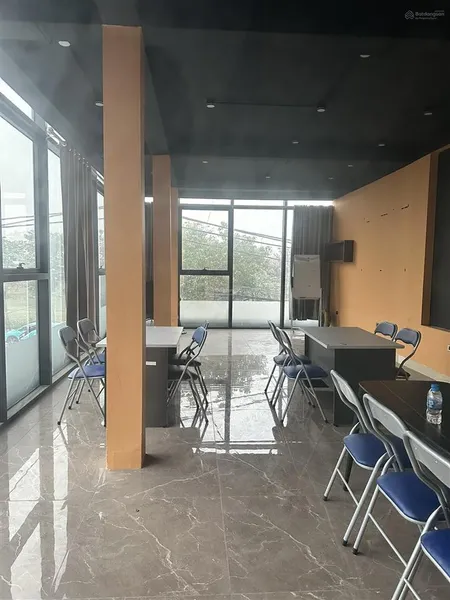 Cho thuê mặt bằng kinh doanh ở cầu nhật tân