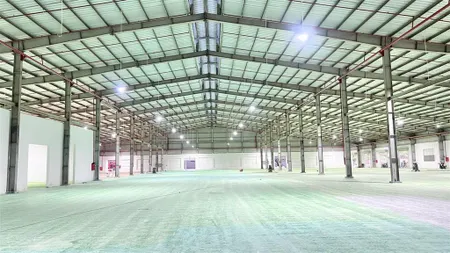 Tổng dt đất 13.600m2. xây kho 6.400m2. chỉ tính tiền kho. 100k/m2. pccc tự động, cont 24/7