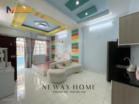Phòng full nội thất ban công cửa sổ trời siêu đẹp giá rẻ ngay công viên phú lâm, bình phú