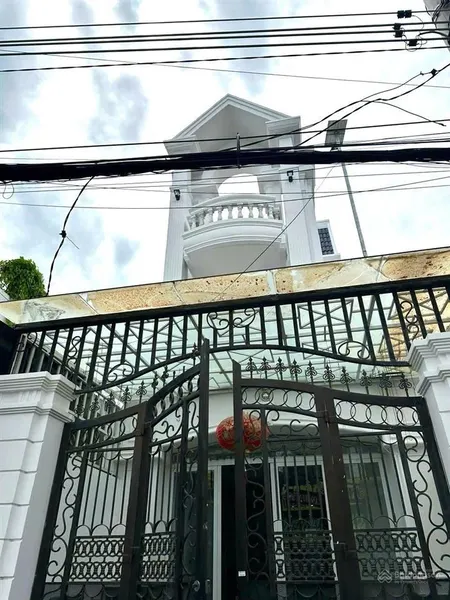 Cho thuê nhà mặt tiền bắc sơn vĩnh hải, nam nha trang dt 108,9m2 ngang 5m đường 16m