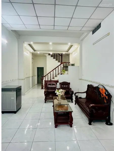 Cho thuê nhà trệt 1 lửng mâm đúc sẵn nội thất kdc hưng phú gần siêu thị go