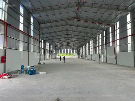 Kho xưởng 2.800m² có pccc tự động và điện 3 pha, đường quốc lộ 61c gần ngã 3 đường vành đai