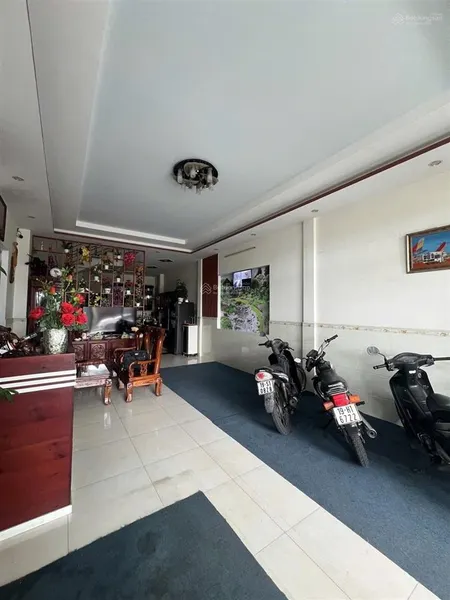 Cho thuê nhà 4 tầng 9 phòng khu gần fpt, làng đại học giá 20 triệu
