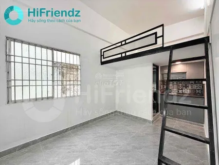 Phòng mới full tiện nghi gác cao đứng được không giới hạn người và xe ngay trung tâm bthanh