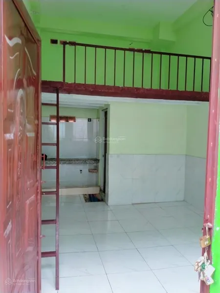 Phòng trọ có gác lửng cho thuê gần chợ hiệp thành giờ giấc tự do
