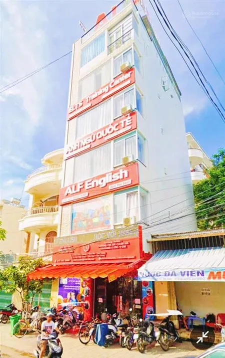 * cho thuê toà nhà 6,5 tầng, gần biển hòn chồng gần đh nha trang * giá thuê 50tr/ tháng.