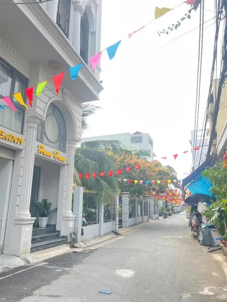 Cho thuê kho 200m2, mặt tiền xe tải tận cửa. phú thuận quận 7 giá 20tr/tháng