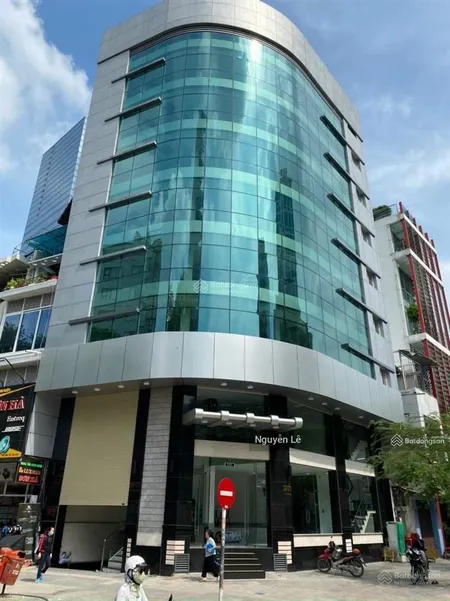 Cho thuê toà nhà khu phố đi bộ nguyễn huệ quận 1 ngang 10m giá 138tr