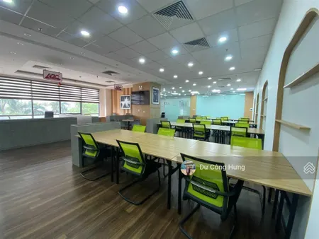 Bql cho thuê vp sẵn nội thất tại licogi 13 tower khuất duy tiến 100m2 1000m2, giá 180 nghìn/m2/th