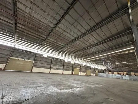 Cho thuê 10000m2 kho quốc lộ 13, chuẩn logistics quốc tế. (có cắt lẻ)