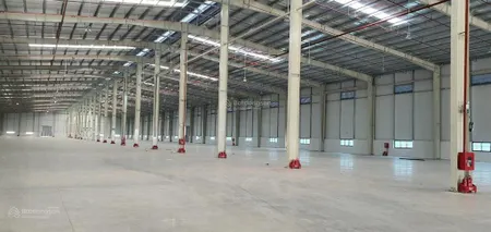 Cho thuê kho logistics tiêu chuẩn trong kcn thuận thành, dt 5700m2. 0988 457 ***