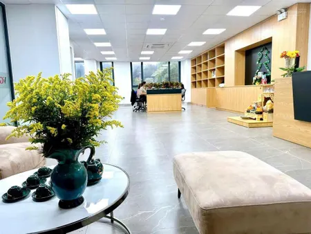 Mời thuê văn phòng 200m2 đầy đủ đồ sẵn vào hoạt động. mặt đường 19.5m kđt nam đầm vạc