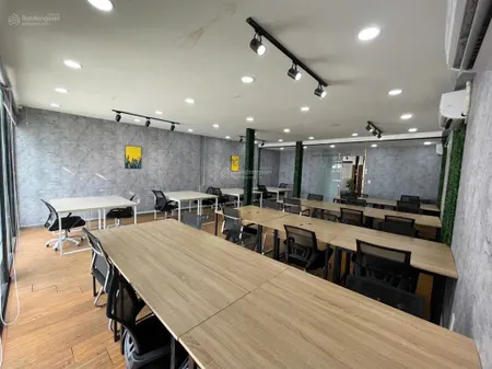 Cần cho thuê nguyên sàn 150m2 full nội thất, pantry, phòng họp, phòng ngủ quận 3 0906 970 ***