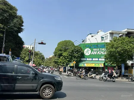 Cho thuê 3000m2 mặt tiền thống nhất, ngay coopmart bcons plaza
