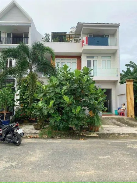 Cho thuê nhà kho dt 10x20 trệt 2 lầu có thang máy chở hàng giá 30tr/tháng kdc t30 bình chánh