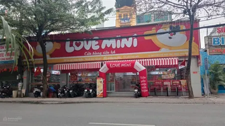 Cho thuê nhà mặt phố đường láng, đống đa 304m2, mặt tiền 16m làm ngân hàng, showrom, gara ô tô.