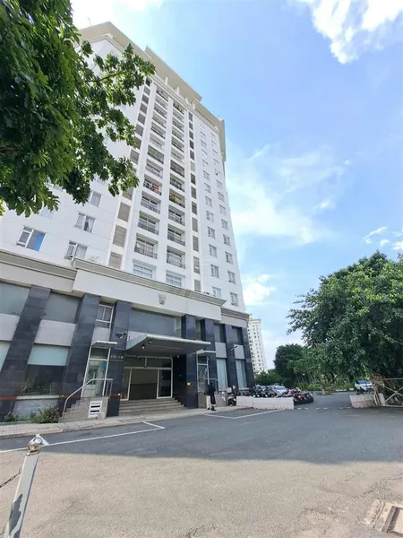 Cho thuê nhiều mặt bằng tầng trệt làm văn phòng tại chung cư hồng lĩnh đường 9a. ms viêm 0938 971 ***