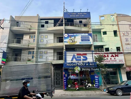 Cho thuê nhà d1 gần d33 trục kinh doanh văn phòng sầm uất. sàn sử dụng 299.5m2 0975 362 ***