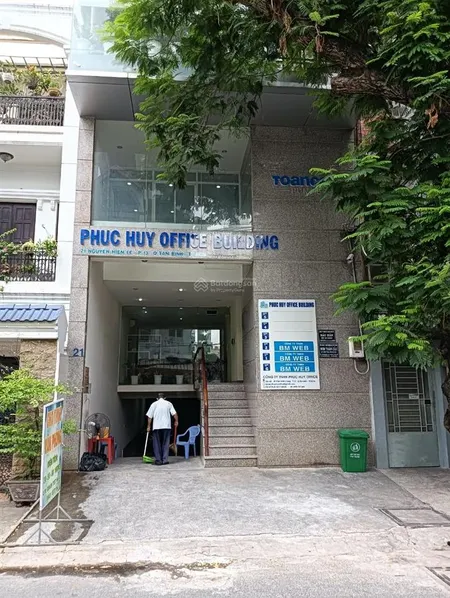 Văn phòng cho thuê tầng trệt dt 60m2.nguyễn hiến lê.p13.tân bình,gần nhà ga t3