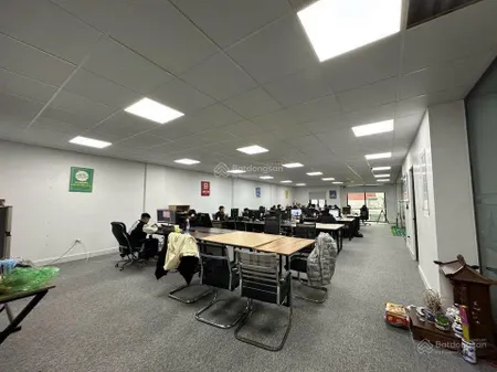 Cho thuê văn phòng toà veam phố lạc long quân 70m2, 200m2, 300m2, 400m2, giá 140 nghìn/m2/th