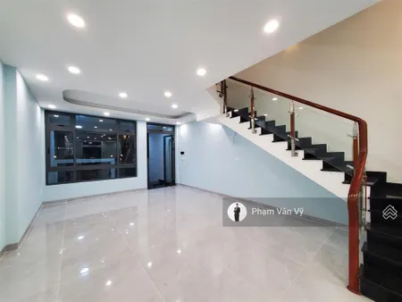 Nguyên căn vạn phúc 5x21m, hầm + 4 lầu, nhà mới hoàn thiện đẹp, giá 35tr/tháng (tl)