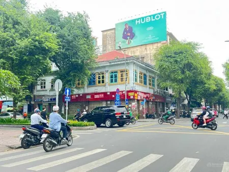 Siêu hiếm góc 2mt số 156 pasteur với lý tự trọng, quận 1, dt 12x16m, 1 trệt 1 lầu, dtsd 400m2