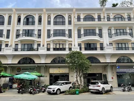 Nguyên căn trục chính đinh thị thi, đường 30m, dt 7x21m 1trệt 4lầu, có thang máy, máy lạnh giá 60tr