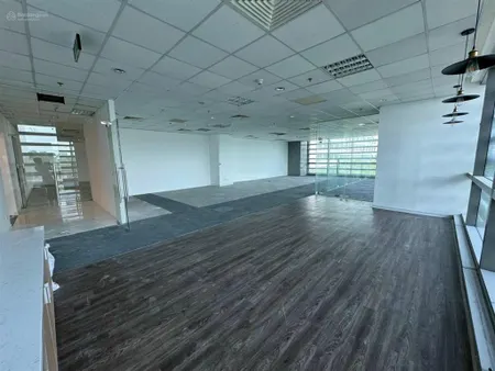 Cho thuê văn phòng toà hcmcc 249a thuỵ khuê 150m2. giá 120nghìn/m2/tháng