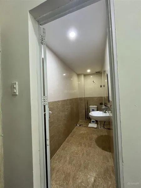 Cho thuê nhà mặt tiền trung tâm đường pasteur, đà nẵng, dt đất 200m2, dtsd 550m2