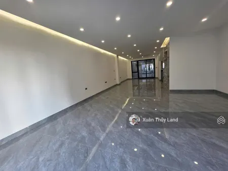Cho thuê mặt bằng văn phòng lâm hạ dt 85m2/1 sàn thông sàn, 2 ban công, wc ngoài, thang máy
