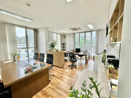 Cho thuê văn phòng tại quận đống đa tại yên lãng sàn 50m2 view full kính nhiều ánh sáng giá rẻ