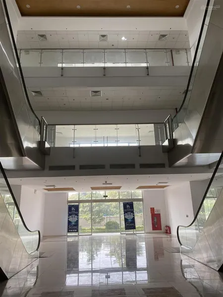 Cho thuê văn phòng ia20 ciputra 280m2 giá 35tr/tháng 0382 276 ***