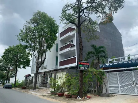 Cần cho thuê nhà phố conic nguyên căn. giá 16tr/th. trục đường chính. 0787 452 ***