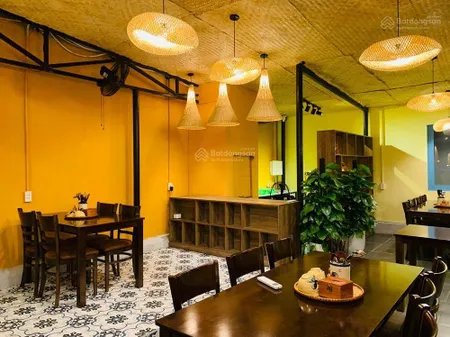 Nhà 2 tầng khu chợ hàn, dt350m2 , ngang10m , nhà mới chỉ việc vào kinh doanh