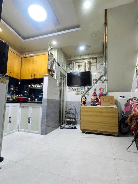 Tôi bán nhà 51 m2 sd 1 trệt, 2 lầu đúc, ban công, giấy tờ hợp lệ, tuyệt đẹp. giá 1,42 tỷ