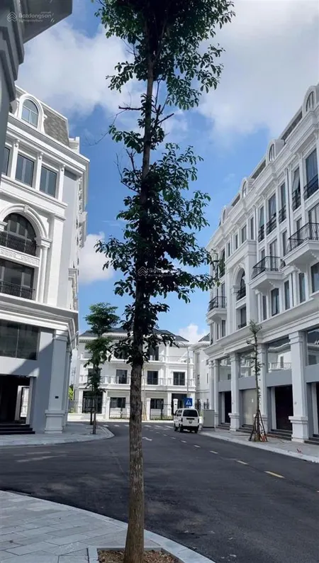 Bán nhà 4 tầng 1 tum xây thô, diện tích đất 84 m2, tổng diện tích sàn 360m2 tại đông kinh, lạng sơn