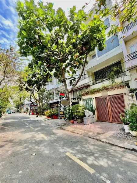 Khu vip trung sơn vị trí kinh doanh đỉnh 6 tầng btct có thang máy 100m2