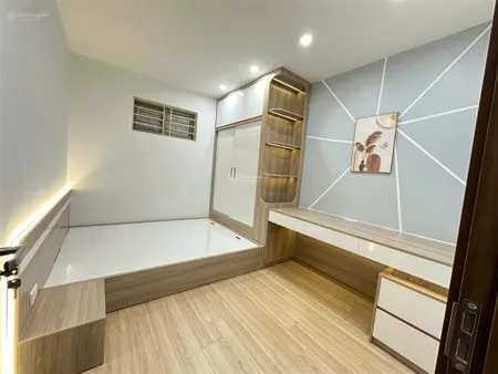E cần bán gấp căn 2 phòng ngủ vew hồ nhà full đồ