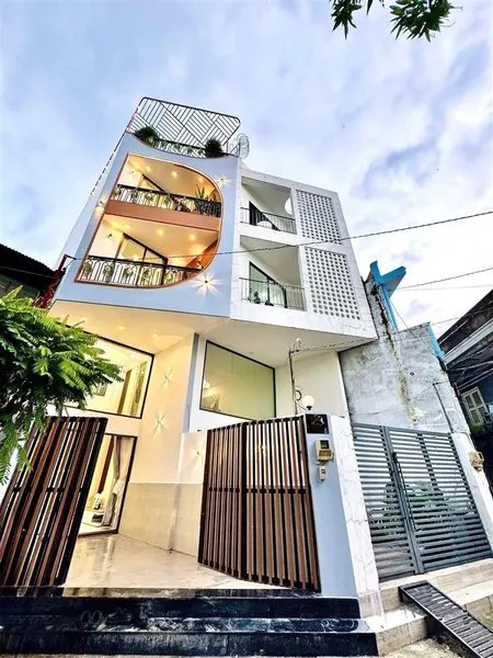 Phạm văn đồng 5 tầng btct 3pn 4wc full nội thất sang trọng, dt 60m2 (4x15m) sổ a4, chỉ 8.55 tỷ