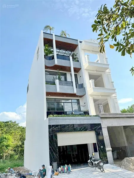 Nhà đẹp mặt tiền đường số phú mỹ, q7 vị trí đẹp cách phú mỹ hưng ~1km giá bán 18.6 ty