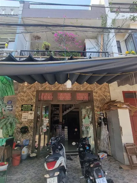 Nhà mặt tiền 2 tầng đúc hòa minh 14 . dt 70m2 ngang 5m,(dt sàn 140m2) công năng 3 pn